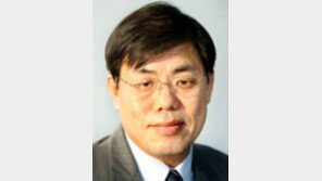 [오늘과 내일/권순택]‘말 뒤집기’를 보는 두 개의 시각