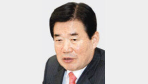 김진표 “정체성? 관료땐 과격 진보 소리 들어”