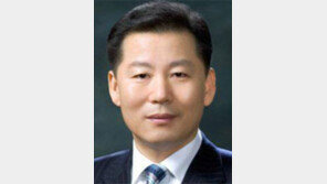 [뉴스 파일]저축銀 돈받은 혐의 경기경찰청장 대기발령