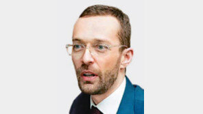 퍼넬 GLG파트너스 매니저 “증시, 돈 넘치며 짧고 과격한 랠리… 개인들 함부로 나설 장세 아니다”