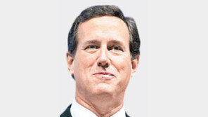 샌토럼 “선거운동 계속 할 돈이 없었다”