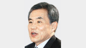 친박 “박근혜 추대론, 큰일 날 소리”