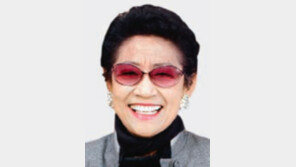 “한평생 재즈무대 지킨 어머니께 바칩니다”