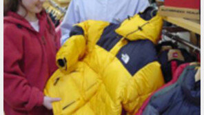 노스페이스 왜 비싼가 했더니… 14년간 할인판매 막아