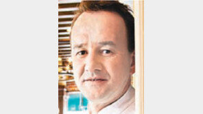 수제버거 크라제인터내셔날 英 스타 셰프 본 스카우트