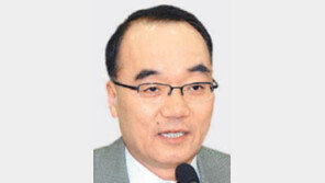 박재완 재정부장관 “물가 안정 정착될때까지 공공요금 인상 억제”