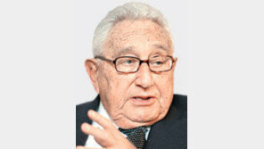 키신저 “임나일본부說 인용한 저서 수정 고려”