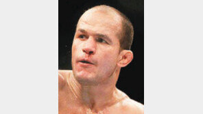 산투스 핵주먹, 누가 막으랴 