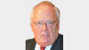 美 대표적 보수 퓰너, 헤리티지 재단 40년만에 떠날 듯