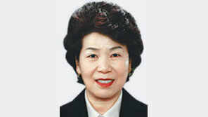 임혜경 부산교육감, 180만원대 옷로비 의혹