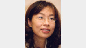 [동아광장/정끝별]새들이 ‘새획’을 그으며 나는 이유