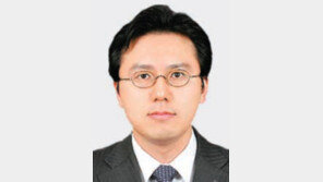 [신문과 놀자!/나의 NIE]오늘 못본 신문도 쌓아뒀다 탐독… 아이디어 얻는 재미 ‘쏠쏠’