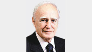 이코노미석 탄 그리스 대통령