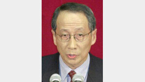 윤여준 “박근혜, 공공성 자질 있으나 능력부족”