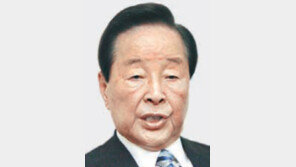 김문수 만난 YS “박근혜는 칠푼이”