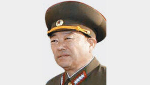 [北 이영호 숙청 이후]北 현영철 ‘차수’ 승진… 이영호 후임 가능성