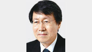 초대 출판문화산업진흥원장 이재호 동아일보 출판편집인