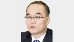 [단독]박재완 “나만 살자고 눌러앉으면 다 죽는다”