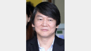 “봉하마을 간 朴-긍정 평가한 文, 쉽지 않지만 필요한 일 했다”