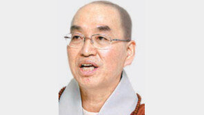 법륜스님 만난 문재인 ‘안철수와 연대’ 논의?