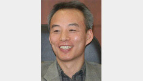 [광화문에서/김화성]길 위에서 놀다