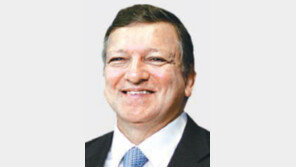 “재정위기 EU, 연방으로 가야”