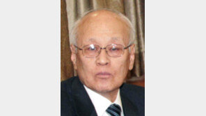 사퇴 사흘만에 입 연 김용준 위원장