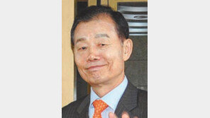 ‘김병관 해법’ 육군출신 “해명기회 줘야” 해공군은 “물러나야”