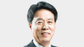 [경제계 인사]주택협회장 박창민씨 재선
