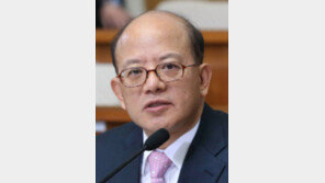 박한철 인준 통과… 헌재소장 공백 81일만에 마무리