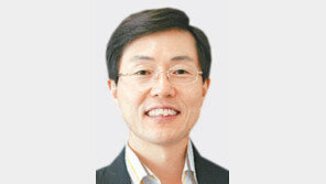 윤종록 차관 “보안이 골칫거리인 나라, 보안으로 먹고살게…”