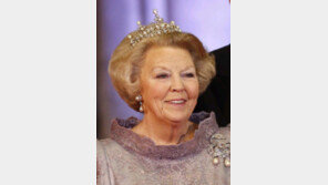 朴대통령, 퇴임 네덜란드 여왕과 ‘특사 인연’