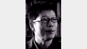 [동아광장/문태준]가을의 둘레를 걷다