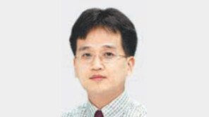 [기자의 눈/민동용]2003년 공권력 투입해놓고… 말 바꾼 문재인