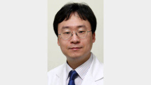 [헬스&뷰티]비틀었을 때 아프면 손목디스크 손상 