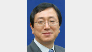 “제네바 모터쇼 올해의 車… 푸조 뉴308 이달 국내 출시”