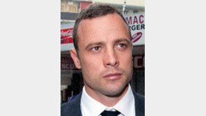 ‘의족 스프린터’ 피스토리우스, 여자친구 살해 징역 5년 수감