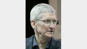 팀 쿡 애플 CEO “애플은 ‘빅 브러더’가 아니야” 조롱