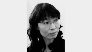 “은(는)보다 이(가)라고 했을때 객관적이고 보편적이죠”