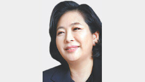 현정은 현대그룹 회장 “임원 먼저 경쟁력 강화하라” 강조