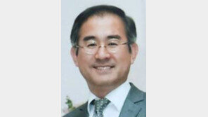 김상률 靑수석, ‘6·25 통일전쟁’ 주장 강정구 옹호 글 파문