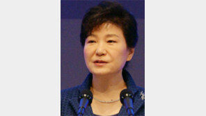 朴대통령 “창조경제 모호? 두려워말고 문 두드려야”