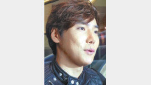 22세 한인 ‘카드 마법사’ 뉴욕 사로잡다