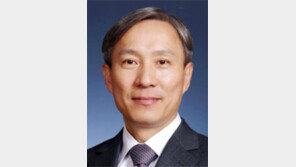 베니스 헌법재판공동위원장에 강일원 재판관 아시아계 첫 선출