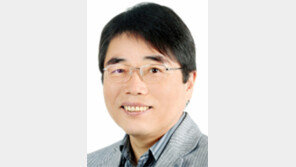 관훈클럽 총무 이선근씨