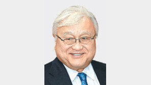 美 혼다의원 “아베에 위안부 말해봐야 시간낭비”