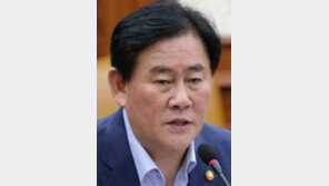 최경환 “개혁은 선택지 없는 외나무다리” 강한 구조개혁 시사