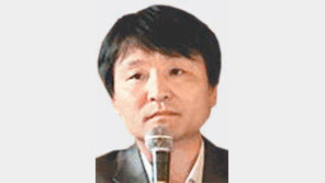 ‘론스타 8억 뒷돈’ 장화식 前대표 구속