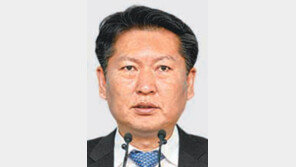 鄭, 야스쿠니까지 언급하며 “文, 논란부를 행동말라”
