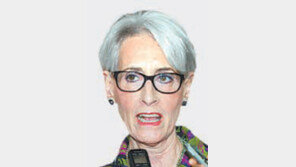 셔먼 “한중일 과거사 논쟁 실망스럽다” 